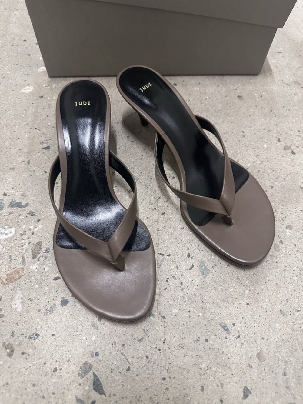 Jude Rooty Sandal in Clay Brown Thong Heels - Picture 6 of 7